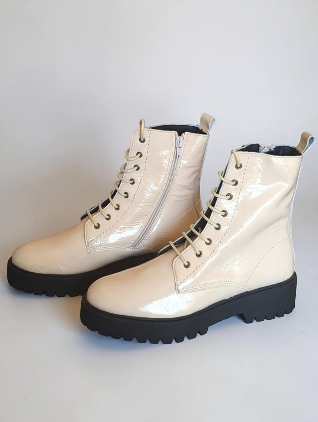 Maeve Patent Leather Combat Boots Lace Up Cream Side Zipper 37 Us 6.5 Nwob